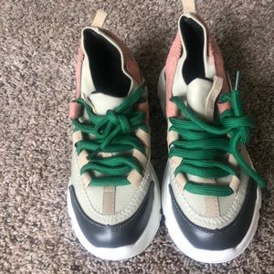 Platform shoes